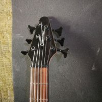 6 струнна бас китара (flying V), снимка 8 - Китари - 36729712