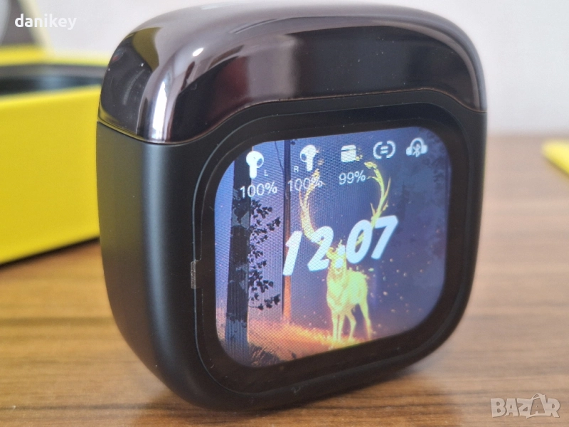 Нови блутут слушалки с активна смарт кутия тъчскрийн, снимка 1