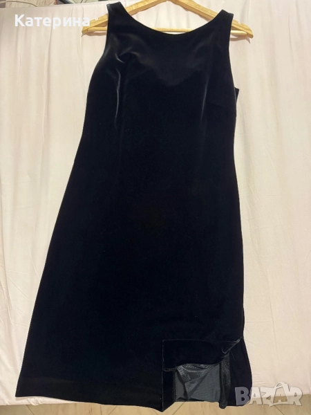 Черна кадифена рокля, снимка 1