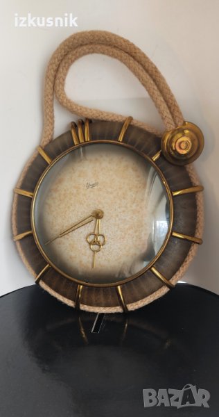 Стенен механичен часовник URGOS от 50-те години, снимка 1