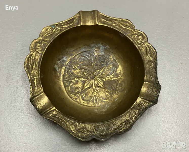 Малък пепелник от месинг, снимка 1