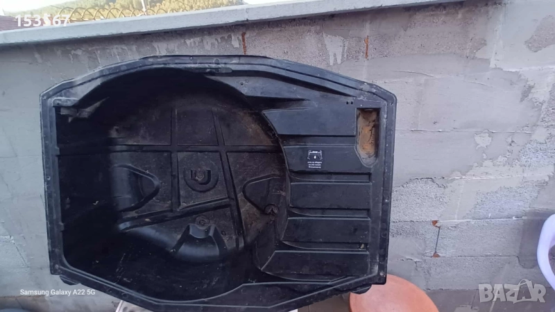 Легло за резервна гума, кладенец, гнездо, отделение за резервна гума на мерцедес W203, снимка 1