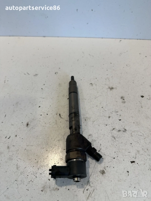 Горивна дюза Bosch 0445110411 33800-2a800 за Hyundai i40 1.7 дизел (CRDi) 2015, снимка 1