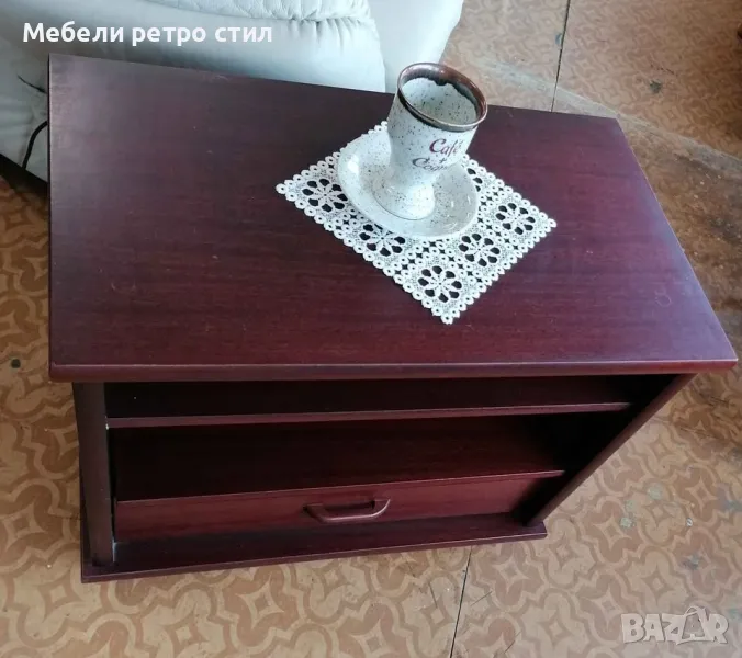 Шкаф за телевизор с колелца, подвижен рафт и чекмедже. Може да се използва и като библиотека., снимка 1