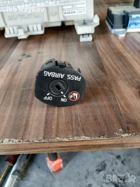 Ключ Pass airbag 30795214 Volvo C30 S60 S80 V50, снимка 1