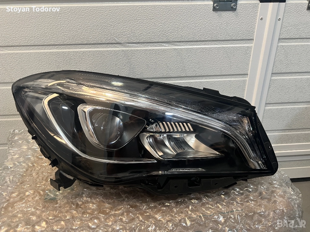 Десен LED фар за Mercedes CLA w117, снимка 1