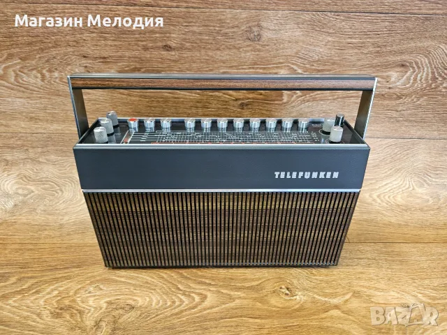 Ретро Telefunken Bajazzo Universal 201 NEW – Легенда от златната ера на транзисторите, снимка 2 - Радиокасетофони, транзистори - 55830516