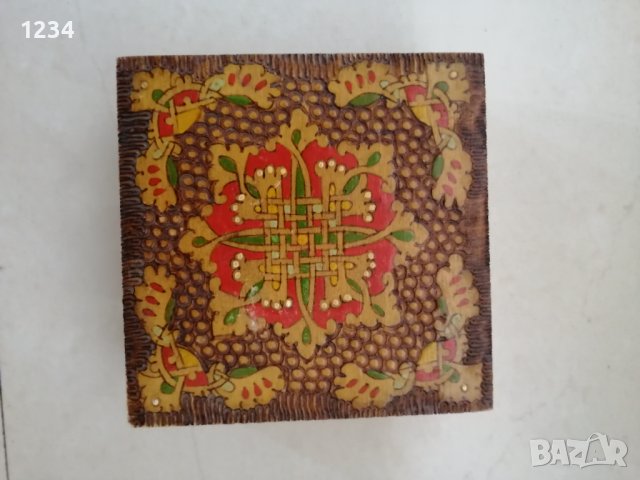 Дървена кутия 12 x 12 h 4.5 cm. , снимка 4 - Други стоки за дома - 37228364