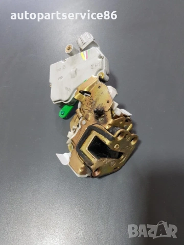 Заключващ механизъм на задна лява врата за Nissan Terrano II (2001) 