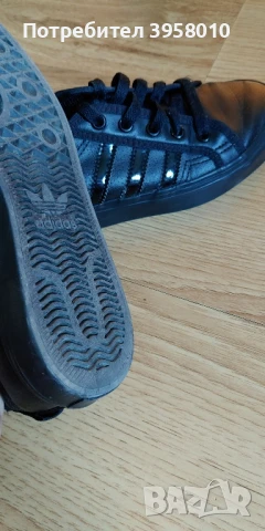 Спортни обувки Adidas, снимка 1