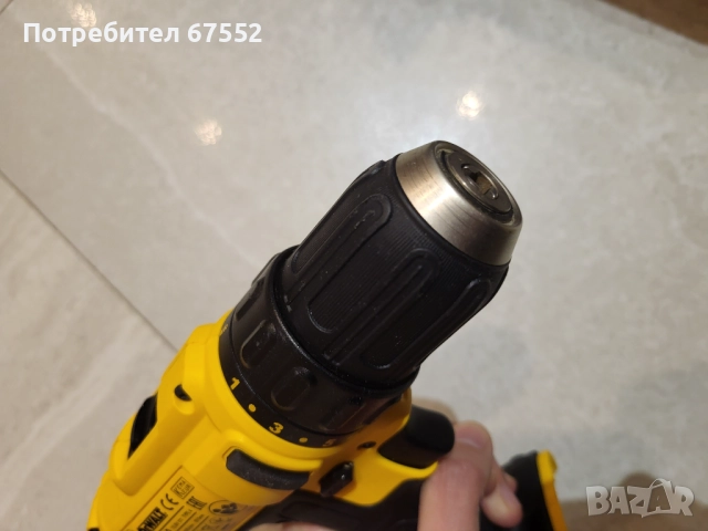 Винтоверт 12 волта DeWalt DCD710 само тяло. 70лв. (без коментар), снимка 4 - Винтоверти - 52042627