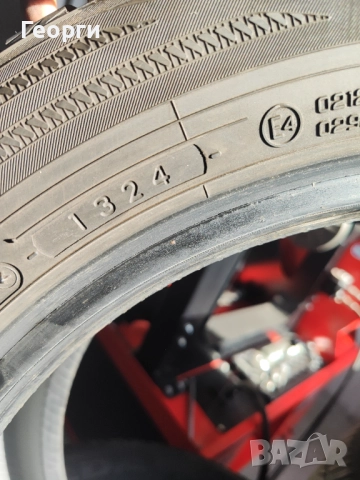 2бр.зимни гуми 215/55/17 Yokahama, снимка 6 - Гуми и джанти - 52152780