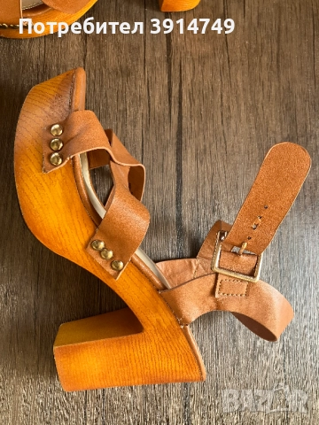 Кожени сандали, висококачествена изработка, с платформа и висок ток в чудесно състояние, 38