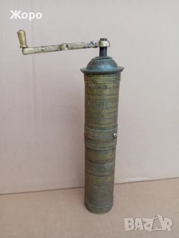 стара възрожденска мелничка за кафе с тугра 18ти век МЕЛНИЦА, снимка 4 - Антикварни и старинни предмети - 49881634