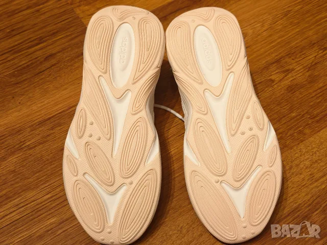 Дамски маратонки Adidas Ozelle, снимка 5 - Маратонки - 56466126