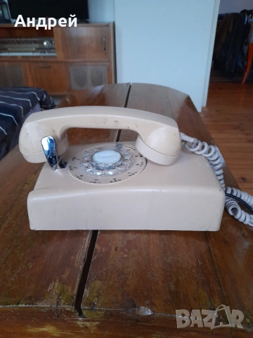 Стар телефон ITT, снимка 2 - Антикварни и старинни предмети - 53950133