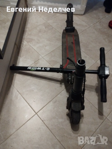 Електрическа тротинетка E-TWOW S2 BOOSTER - 500W - не работи, снимка 2 - Скейтборд, ховърборд, уейвборд - 53912969