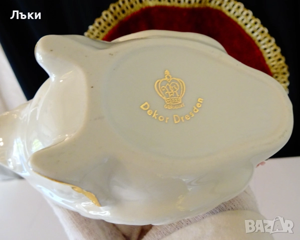 Фигура,ваза Лебед дрезденски порцелан,рози. , снимка 15 - Статуетки - 52171477