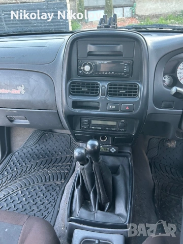 Nissan Navara, снимка 8 - Автомобили и джипове - 54329152
