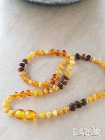 Бебешко кехлебарено колие, снимка 2 - Колиета, медальони, синджири - 29877445