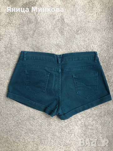 Дамски къси дънкови панталони, снимка 3 - Къси панталони и бермуди - 49279726