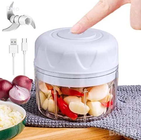 Малък електрически чопър с три остриета - Цвят: Розов, снимка 10 - Чопъри и пасатори - 48422461