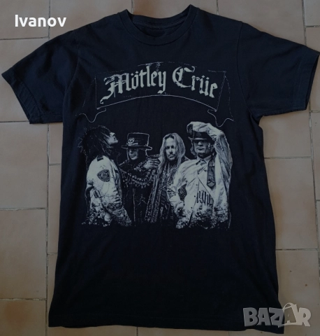Motley Crue- отлична оригинална двустранна тениска размер S