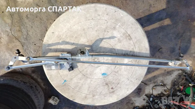 Моторче за предни чистачки с парт номер 404976 Опел зафира б механизъм за чистачки