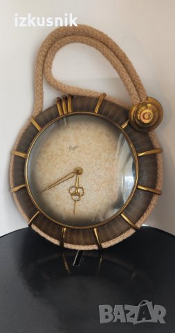 Стенен механичен часовник URGOS от 50-те години, снимка 1 - Антикварни и старинни предмети - 39590718