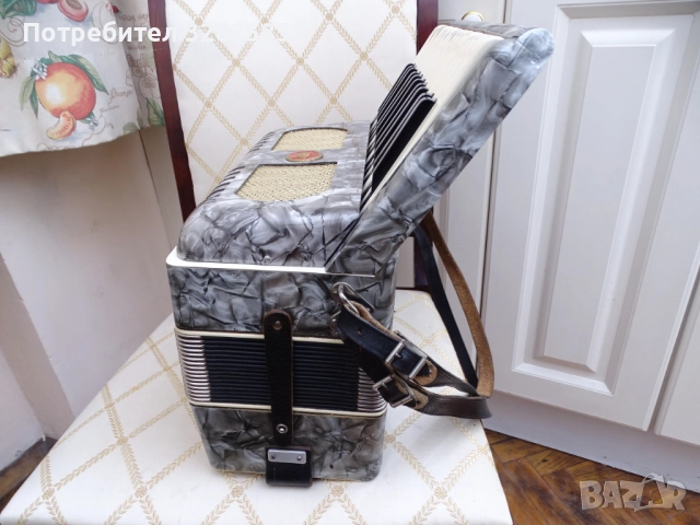 Акордеон Велтмайстер 12 баса, снимка 8 - Акордеони - 52811768