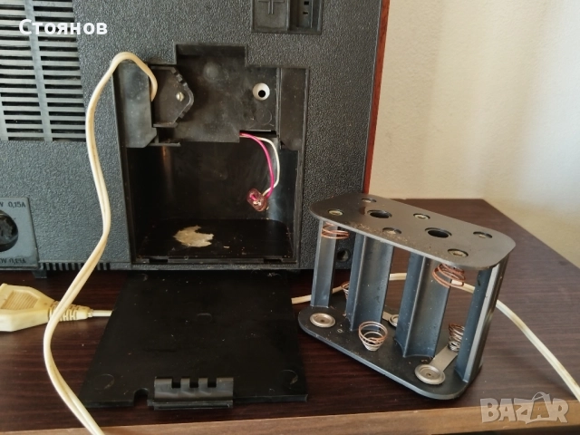 Радио транзистори GRUNDIG, ITT, UNIVERSUM, PHILIPS, LOEWE, SONATA, DOROTA, WIGO RW2, МЕРИДИАН 210, снимка 18 - Радиокасетофони, транзистори - 38807962