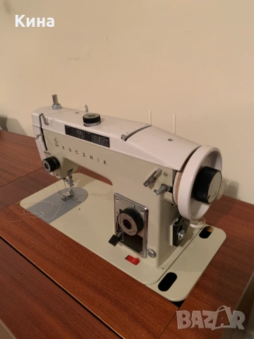 Продавам домашна шевна машина Lucznik, снимка 3 - Шевни машини - 53222700