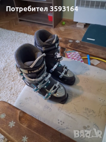 Продавам дамски ски обувки