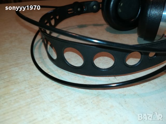 заявени-AKG K140 HIFI HEADPHONES MADE IN AUSTRIA 0710211436, снимка 12 - Слушалки и портативни колонки - 34382323