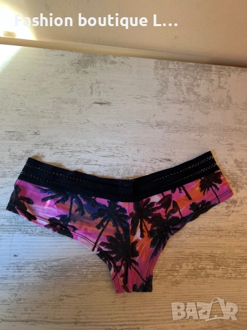 Дамски бикини в розов цвят с десен на палми и черна дантелена лента S размер 🩷🖤🩷, снимка 3 - Бельо - 52236206