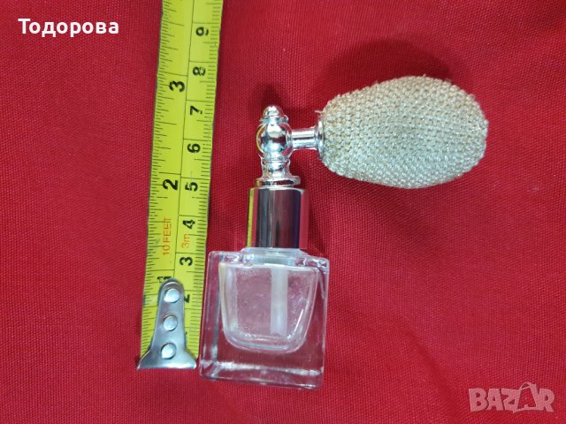 Стъклено шишенце от парфюм с пулвелизатор, снимка 4 - Други ценни предмети - 40776633