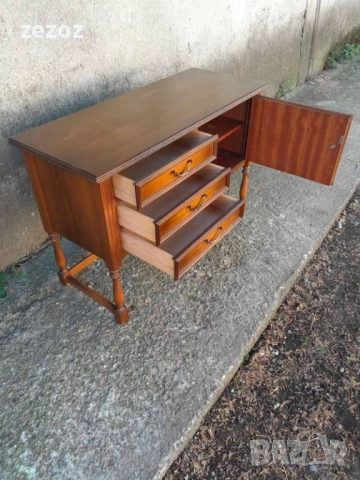 Красиво шкафче-№60, снимка 5 - Шкафове - 52009082