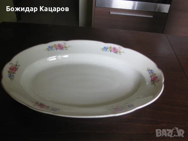 Разкошно голямо плато.Цена 20 лева. Пращам по Еконт. За София, може да си го вземете сами., снимка 2 - Сервизи - 50058274