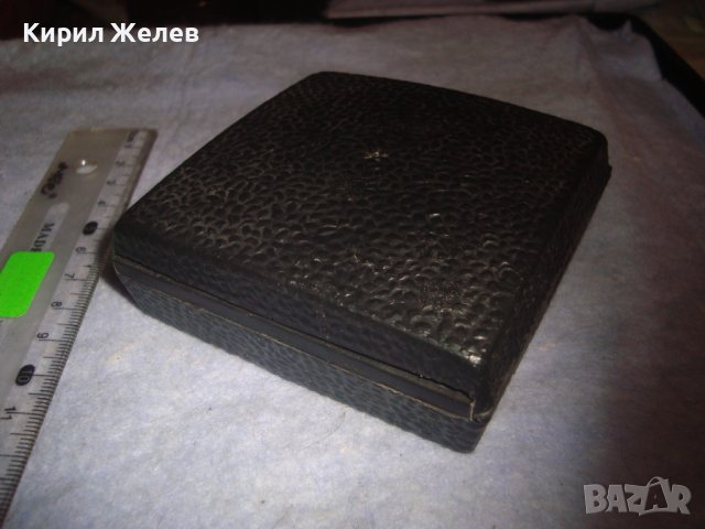СТАРИ РЯДЪК МОДЕЛ ПОЗЛАТЕНИ БРОНЗОВИ ЛУКСОЗНИ БУТОНЕЛИ в КУТИЙКА 19820, снимка 3 - Антикварни и старинни предмети - 37590447