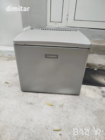 Хладилник Dometic на 12*220 V- gaz -41 литра, снимка 17 - Хладилни чанти - 52814249