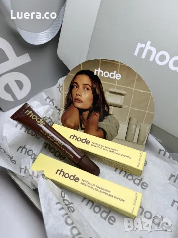 rhode Caramelized Banana Lip Gloss гланц балсам за устни Peptide Treatment карамелизиран банан Хайли, снимка 8 - Декоративна козметика - 56139118