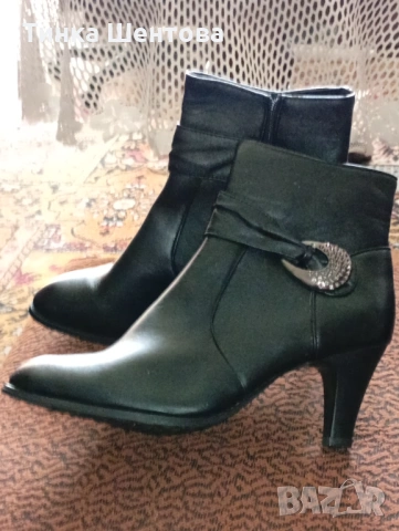 Дамски боти с тънко токчег
