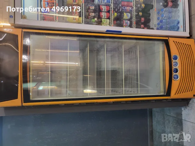 Фризер витрина вертикален 