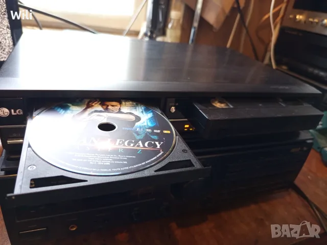 LG PCT 689H DVD VCR рекордер, снимка 6 - Плейъри, домашно кино, прожектори - 56527162