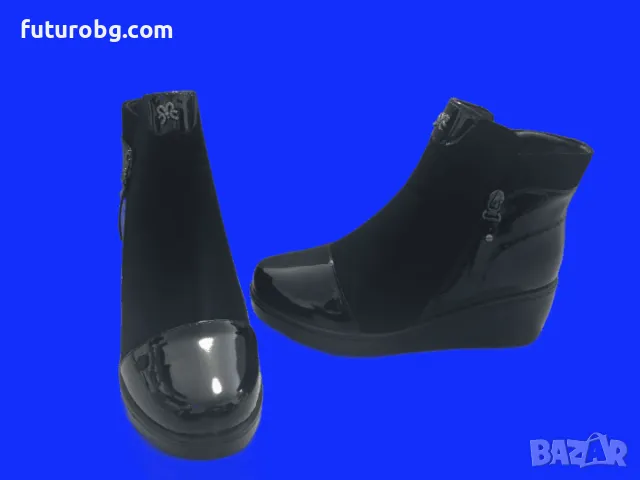 Елегантни дамски черни боти на лека платформа с лачен акцент отпред и отстрани, снимка 2 - Дамски боти - 48482041