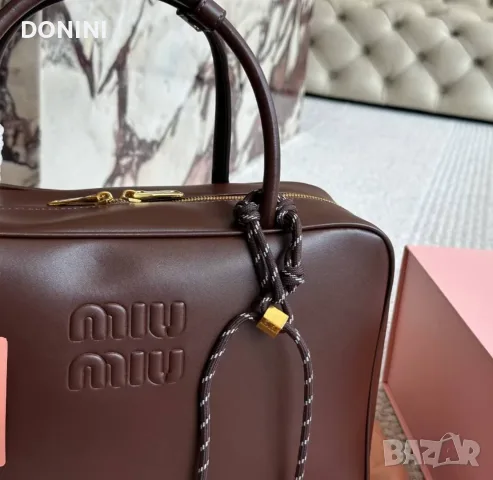 Miu Miu Beau дамска чанта от естествена кожа, снимка 2 - Чанти - 55891961