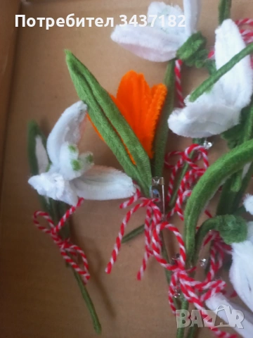 Брошка-мартеница или само брошка, снимка 3 - Изкуствени цветя - 53961366