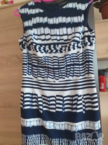 Рокля Esprit , снимка 2 - Рокли - 37198091