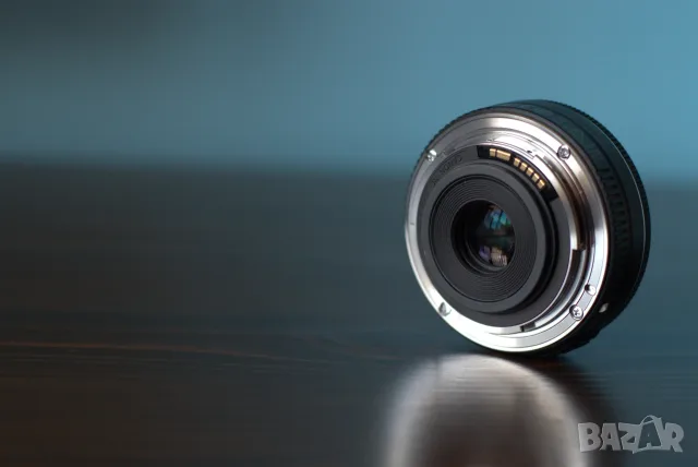 Canon EF-S 24mm f2.8 STM, снимка 5 - Обективи и филтри - 56073872