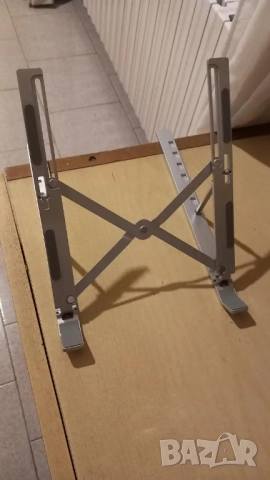 💻 Регулируема стойка за лаптоп  